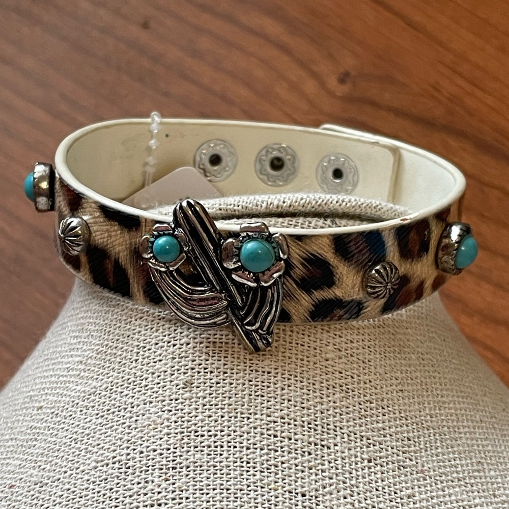 🎉❤️ Leopard Turquoise Cactus Snap Bracelet